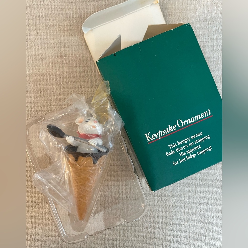 1988 Filled with Fudge Hallmark Handcrafted Ornament - Picture 4 of 6
